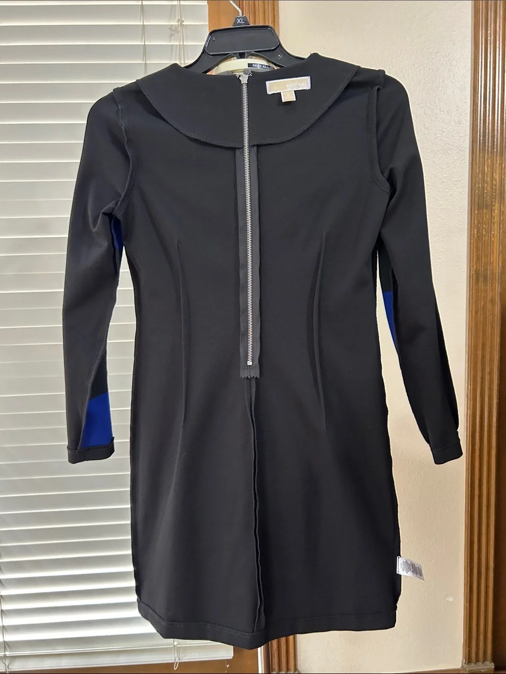 Michael Kors Blue and Black Striped Long Sleeve Sheath Dress Sz 6 preowned